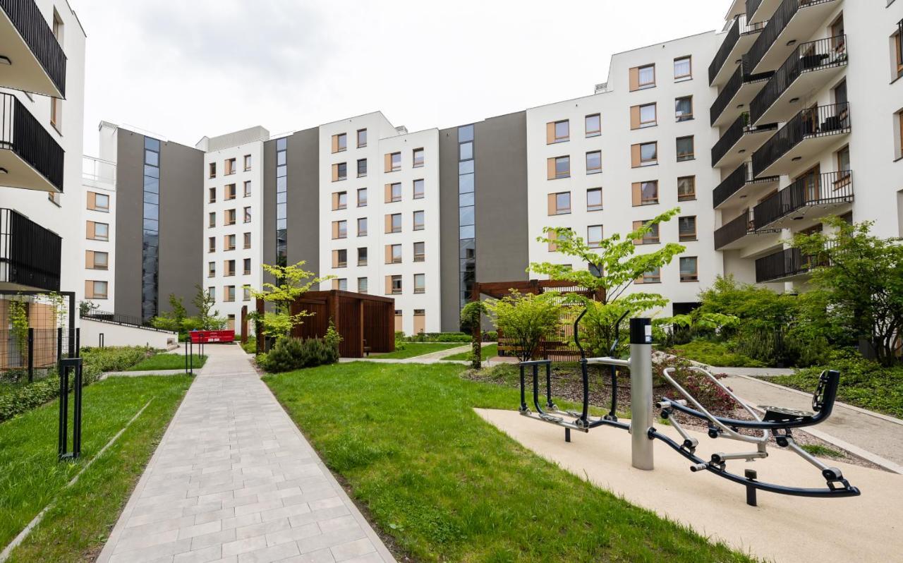 Wola Skwer Happy Apartment Warsaw Exterior photo